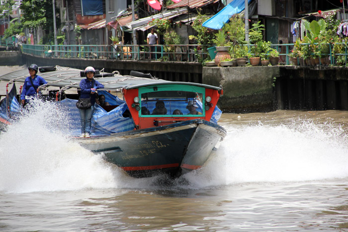 Boat Ferry on Khlong Saen Saeb
