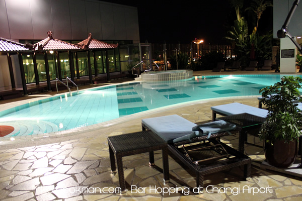 Changi Airport - Swimming Pool and Bar