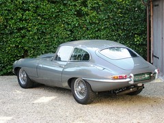 Jaguar E-Type 3.8 Series 1 FHC (1962).