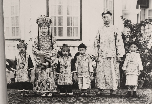 Old Chinpracha Family Photo 